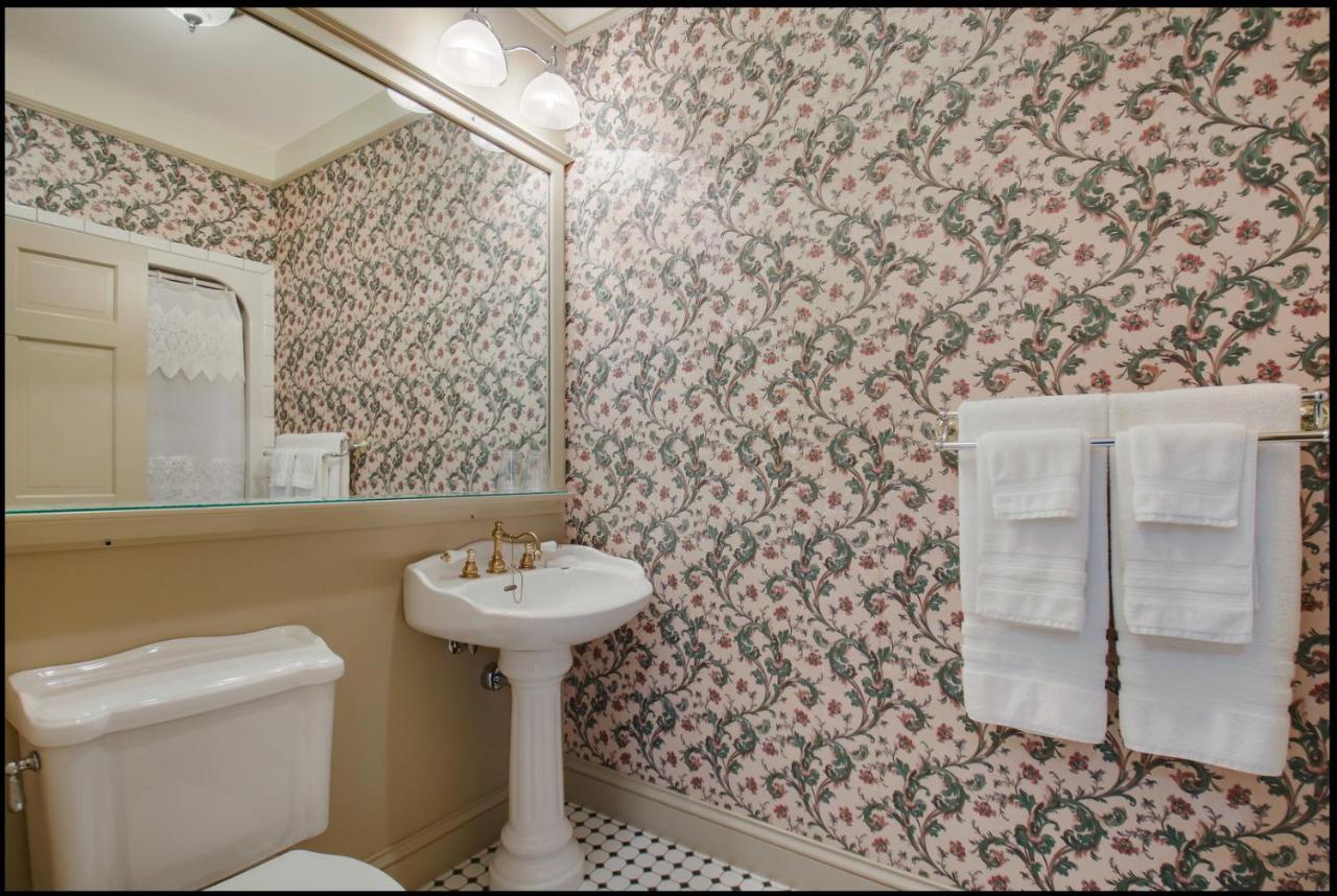 Carnegie Hall Boutique Hotel Ladysmith Εξωτερικό φωτογραφία